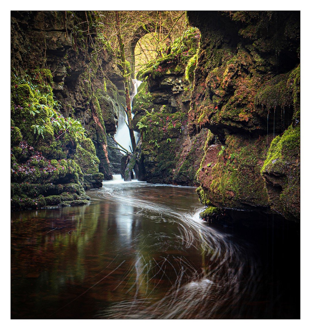 @tvw1958 Clydach Gorge Devil's Bridge instagram